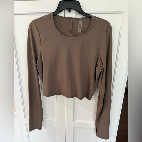 NWOT Beyond Yoga Performance Knit Resilient Cropped Pullover - Picture 4 of 8